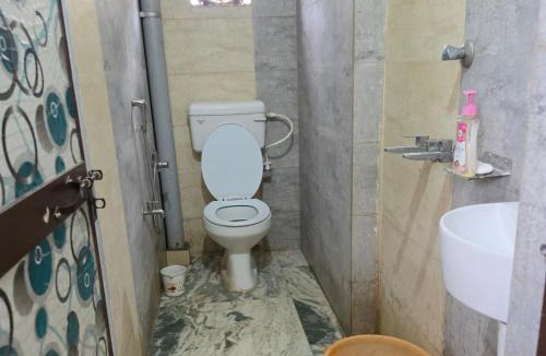 Deoghar House | Pandit Devki Nandan Dharamsala & Guest House