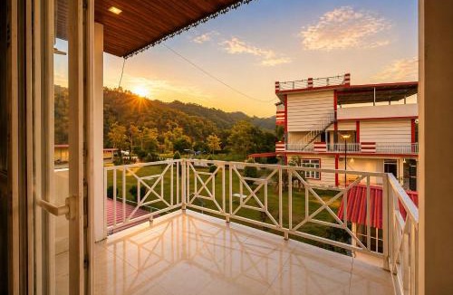 Bullawala Hotel | M2LambardaarStay
