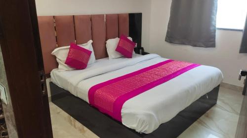 Paharganj Hotel | Hotel aarna inn