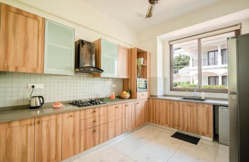 Saunta Vaddo Villa | Villa Linda 4bhk villa with private pool, lift, clubhouse and more
