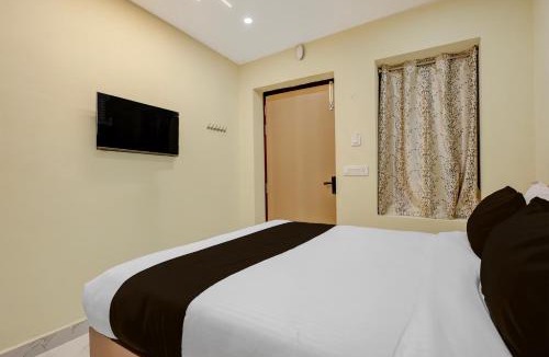 Srikakulam Hotel | Super Hotel O Seven Road Junction Formerly Nataraj Lodge