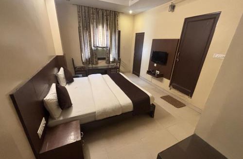 Sindhi Camp Hotel | Hotel Raghav Palace 1 km Jaipur Junction & Bus Stand Sindhi Camp