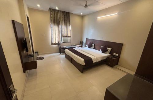 Sindhi Camp Hotel | Hotel Raghav Palace 1 km Jaipur Junction & Bus Stand Sindhi Camp