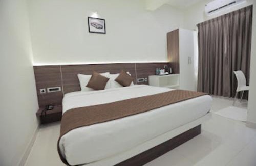 Udumalaipettai Hotel | Nandha Grande