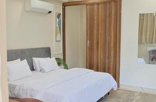 Gurugram Hotel | 1BHK With Balcony Luxury Serviced Apartments Sector 42 Gurgaon