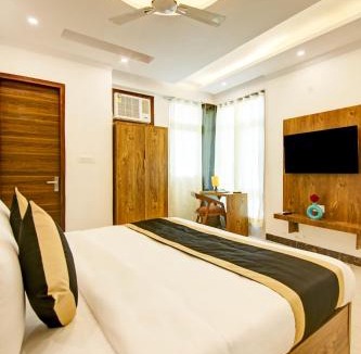 Vaishali Hotel | Hotel The Emporio Grand 5 Mints walking from Vaishali Metro Station