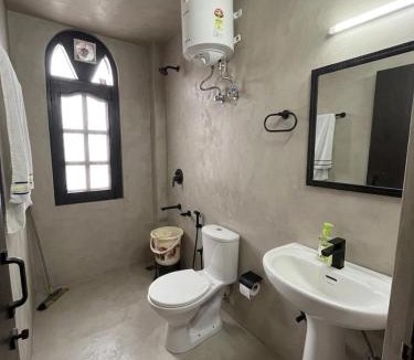 Shimla Hotel | Siesta B&B Private Balcony & Himalayan Sunrise Views