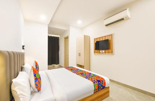 Delhi Hotel | FabHotel Moro Gujranwala Town