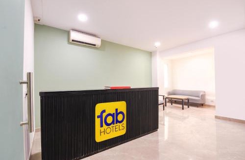 Delhi Hotel | FabHotel Moro Gujranwala Town