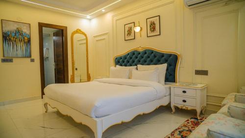 Tapovan Apartment | Aloha onthe Ganga Almost Heaven 2BR condo wit pool
