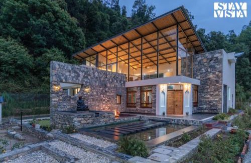 Ramgarh Villa | StayVista at Butterfly Estate with BBQ & Bonfire