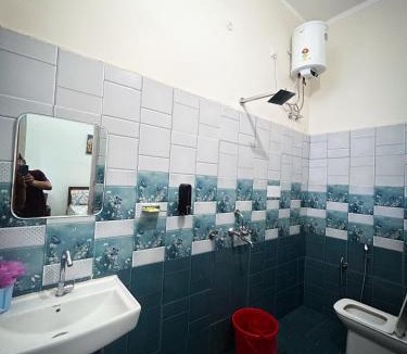 Dehradun Hotel | ROOMS Near Airport Gaharwar Homes