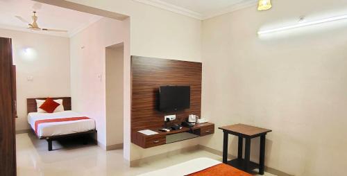 Baga Hotel | White Rose By The Beach