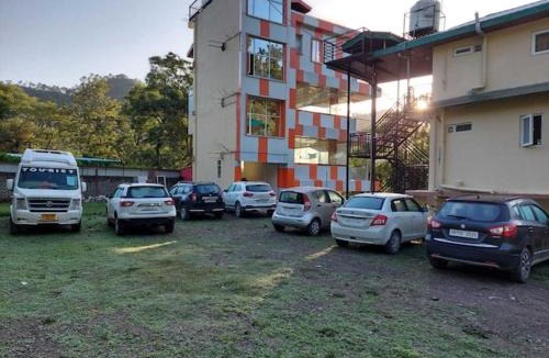 Kandaghat Hotel | Seven Heaven