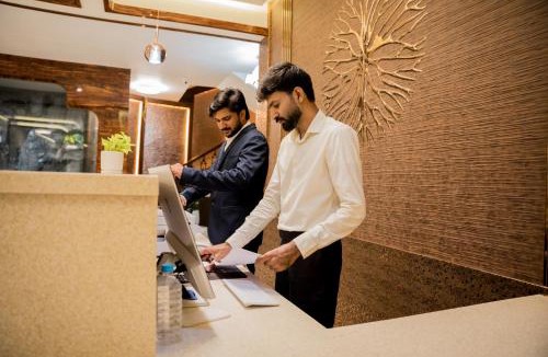 Perintalmanna Hotel | Raphilhin The Business Hotel