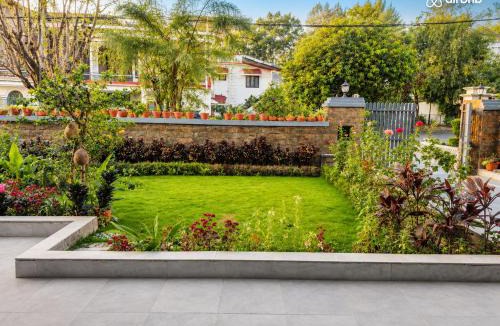 Bullawala House | Bungalow-By Poit Stays