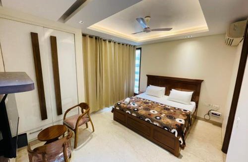 Saket Apartment | Divine India Bed and Breakfast - Sharing Homestay