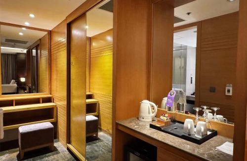 Chittagong Hotel | Radisson Blu Chattogram Bay View