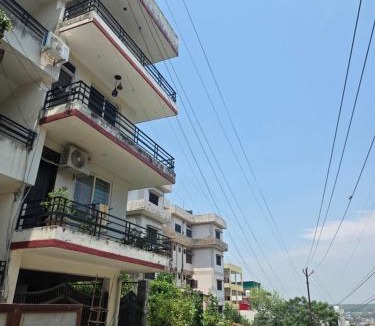Bullawala Apartment | Misty Retreats