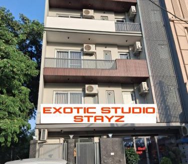 Sector 51 Hotel | Exotic Studio Stayz Near Artemis Hospitals - Gurgaon