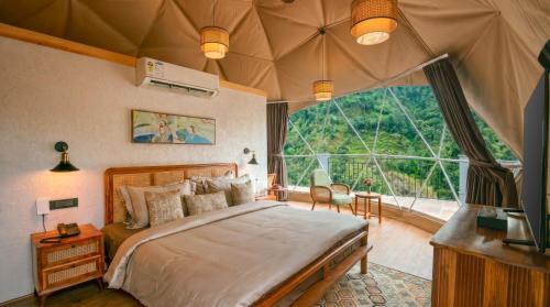 The Mall Road Hotel | Samsara Hill Resort By Leisure Hotels