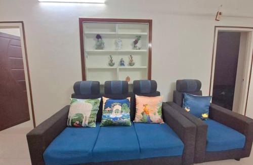 Chennai Apartment | Raji's Cosy Nest 2BHK Flat Near Airport Adambakkam Velachery