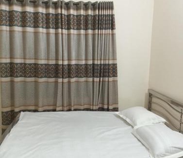 Mirpur Apartment | AC 2-Bedroom Flat-2 Mins Walk from Mirpur 10 Metro