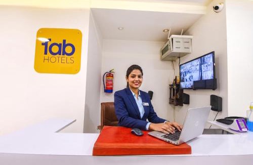 Pashim Vihar Hotel | FabHotel Park View
