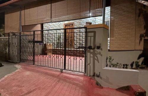 Mangalore Ski Chalet | SM Cottage
