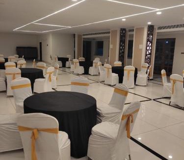 Hyderabad Hotel | HOTEL new MYTHRI INN