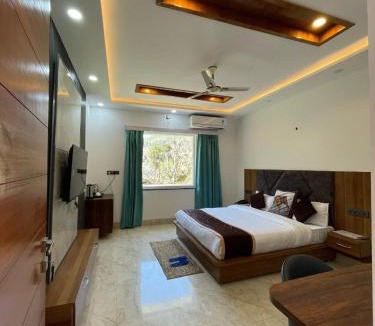 Rudraprayag Hotel | Jayati Palace Hotel
