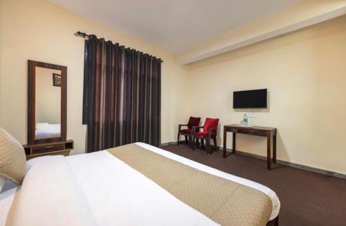 Kufri Hotel | The Prakriti Heights l Lift l Comfortable And Spacious Rooms l Free Wifi, Free Parking l Enjoy Fresh Mountain Air l Managed By Exotic stays