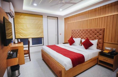 DLF Phase 3 Hotel | Haris Court- Cyber Hub