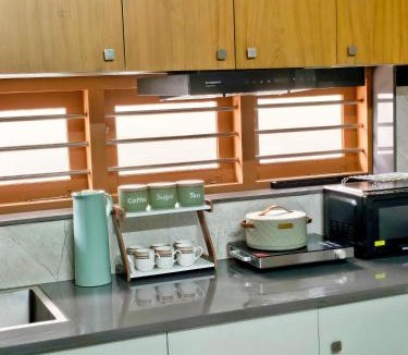 Alwaye Villa | El Shaddai Villa Stay - 20 mins Airport