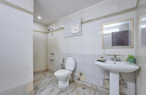 Karol Bagh Hotel | Hotel Anand - Near Ganga Ram & BLK Hospital At Karol Bagh Metro Station
