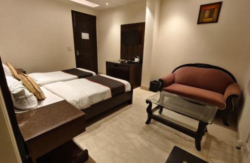 East of Kailash Bed & Breakfast | The Hermitage by The Cosy Hotels Near Lotus Temple