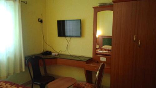 Thalayathimund Hotel | Hornbill Residency