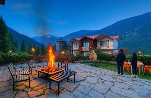 Manali Hotel | Manu Villa Manali - A Beautiful Cottage towards Snow Capped Mountain