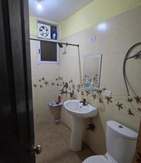 Noida Apartment | Spacious 3 bhk 3 washroom affordable convenient