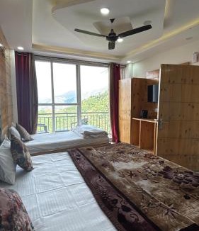 Mussoorie Hotel | Hotel Classic Crown - #Scenic mountain view #open terrace #guest preferred #best selling hotel in Mussoorie