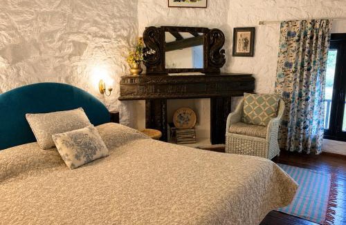 Jeolikote Hotel | Kumaon Cottage, Nainital - AM Hotel Kollection