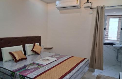 Periyakulam Hotel | Saravana Residency