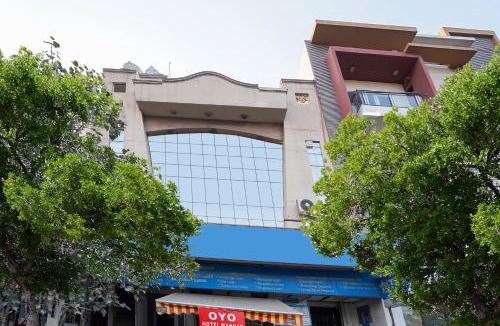 Pashim Vihar Hotel | Hotel O Mannat