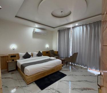 Kasol Hotel | Hotel The Travica Kasol Centrally Heated & Air Cooled Near Volvo Bus Stand