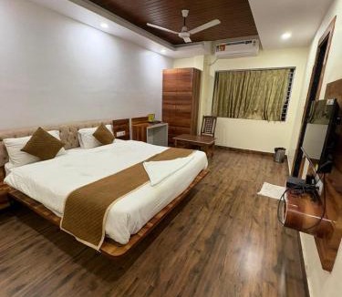 Ranchi Bed & Breakfast | Pari Shree Hotel And Banquet