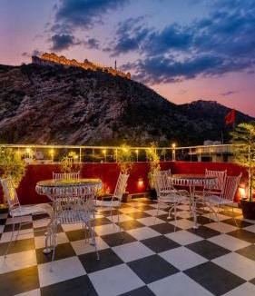 Pink City House | Nahargarh view Hotel