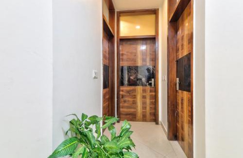 Pashim Vihar Hotel | Hotel Twamev Peeragarhi