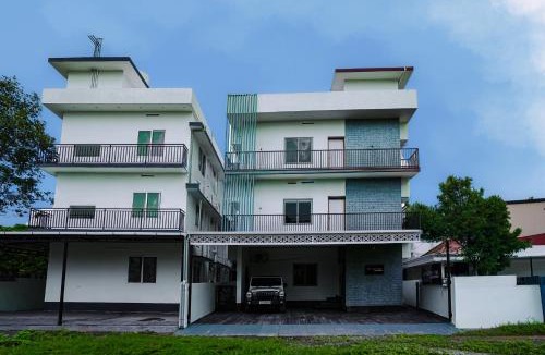 Kalamassery Hotel | Uni Stay Inn