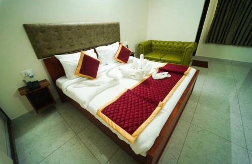 Suluru Hotel | KVR RESIDENCY TADA