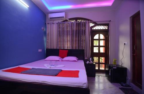 Sector 1 House | Harshita's Guest House